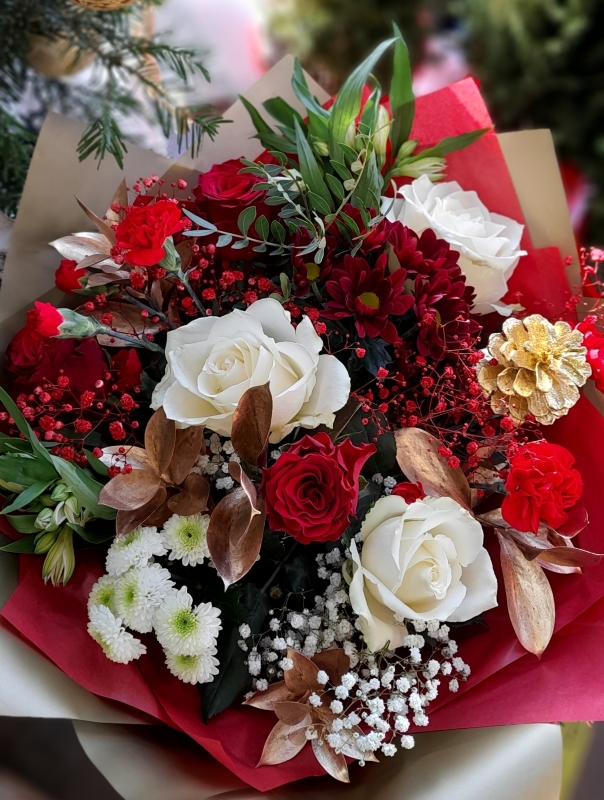 Christmas shop bouquets online