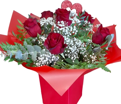 6 red roses bouquet