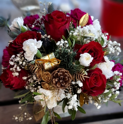 Christmas arrangement in ceramic pot