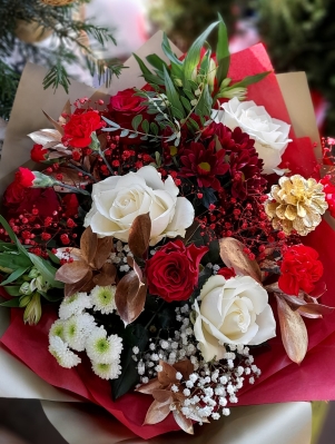 Christmas bouquet white and red