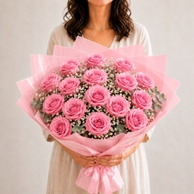 15 pink roses with gipsofilija