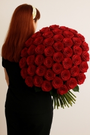 50 roses in red