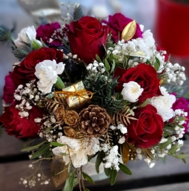 Christmas arrangement in ceramic pot