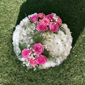 Posy pad white and pink